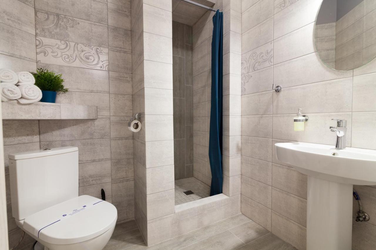 Family Residence Hotel Lviv Bagian luar foto