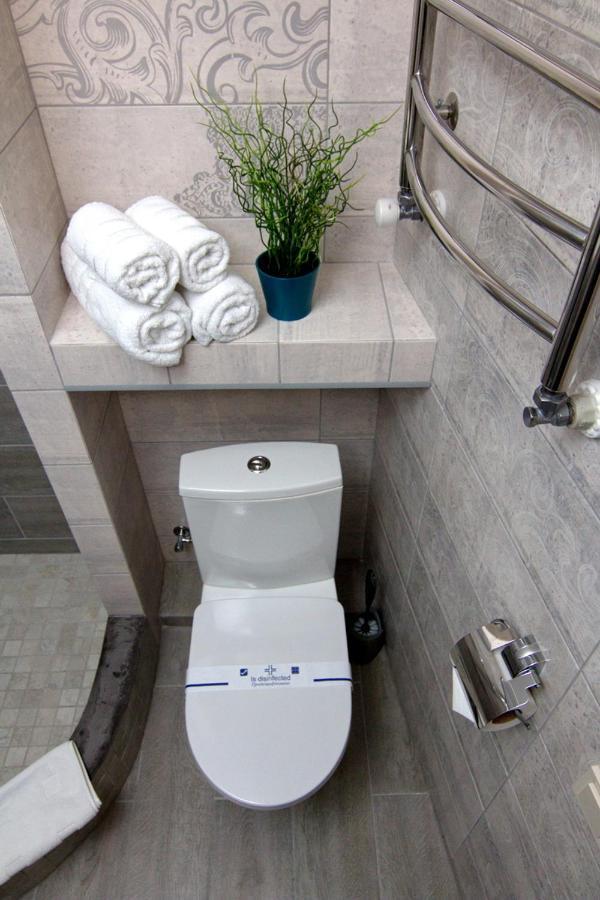 Family Residence Hotel Lviv Bagian luar foto