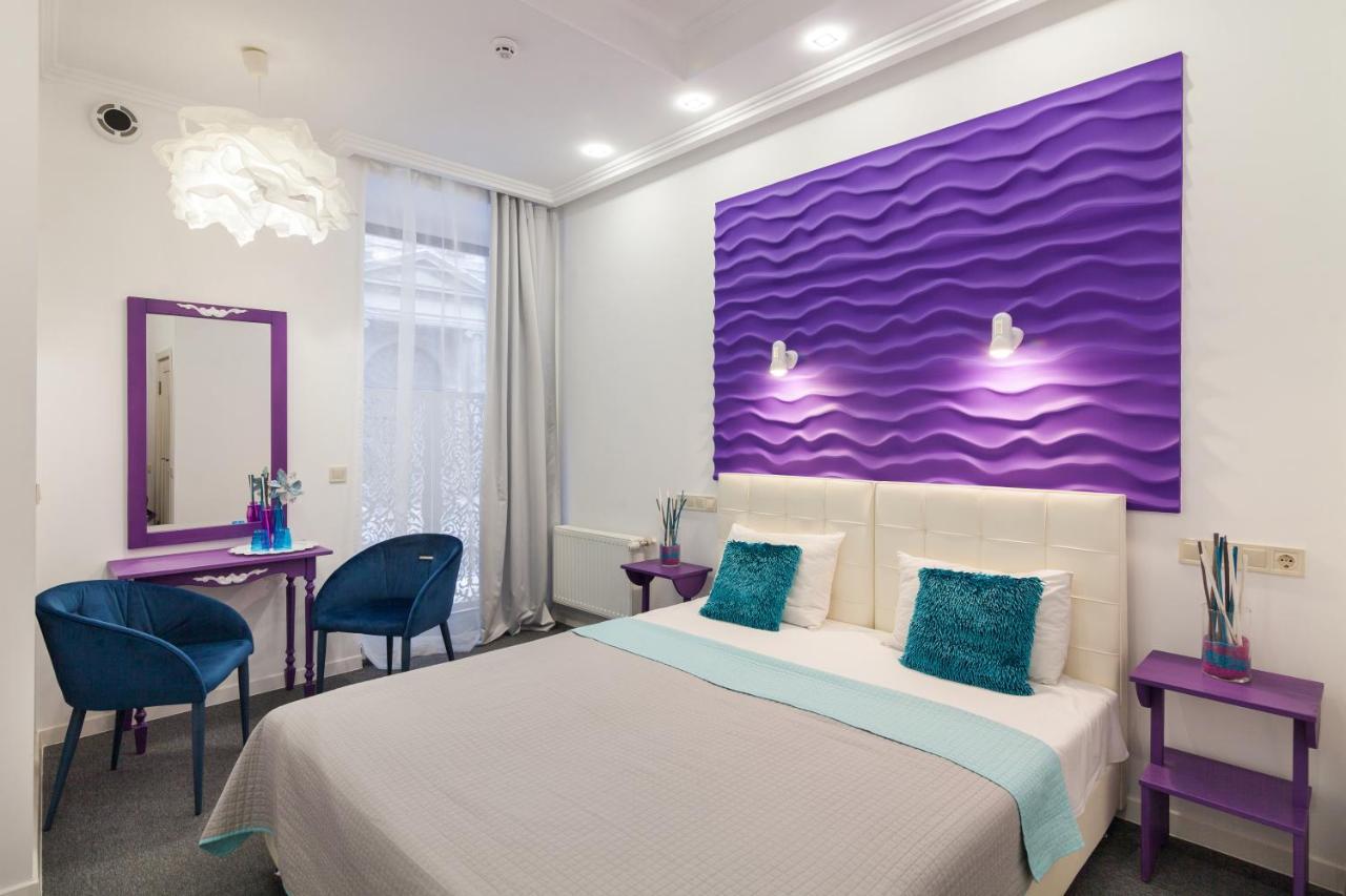 Family Residence Hotel Lviv Bagian luar foto