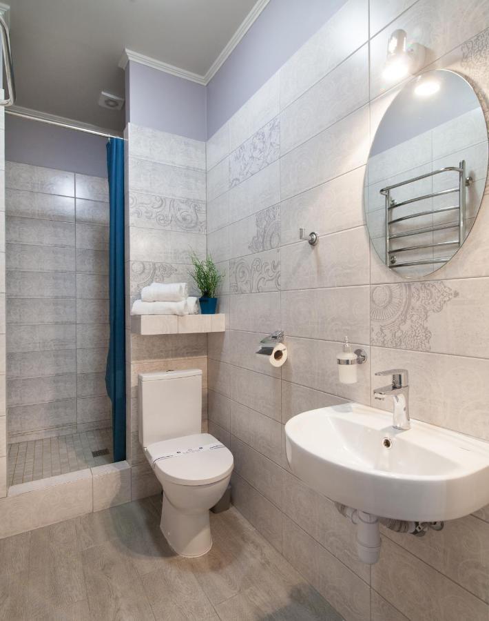 Family Residence Hotel Lviv Bagian luar foto